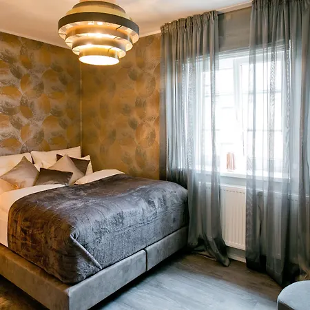 Mozart By Welcome To Salzburgo